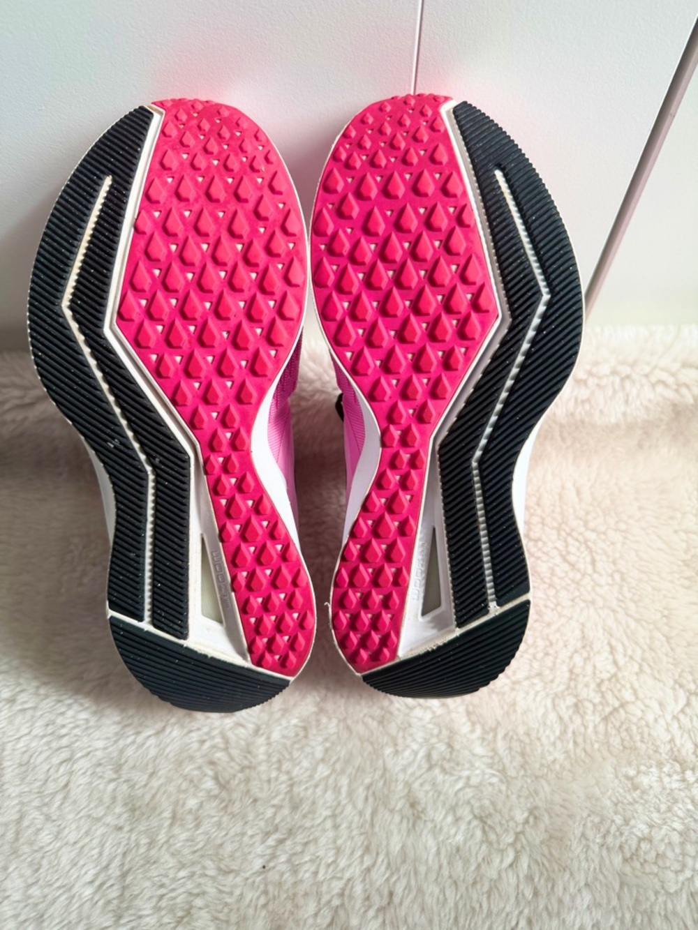 Nike Air Zoom Winflo 6 Psychic Pink Black Running Sneaker - Picture 12 of 14